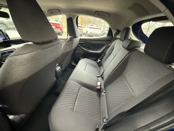 Car image 10