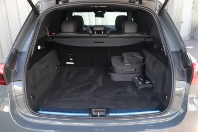 Car image 38