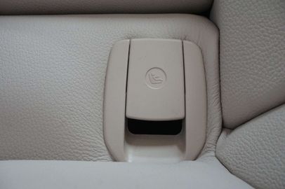 Car image 47