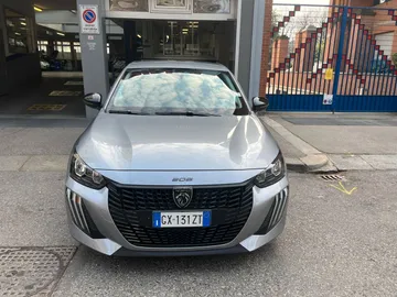 Car image 3
