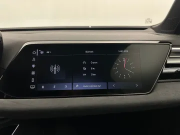 Car image 33