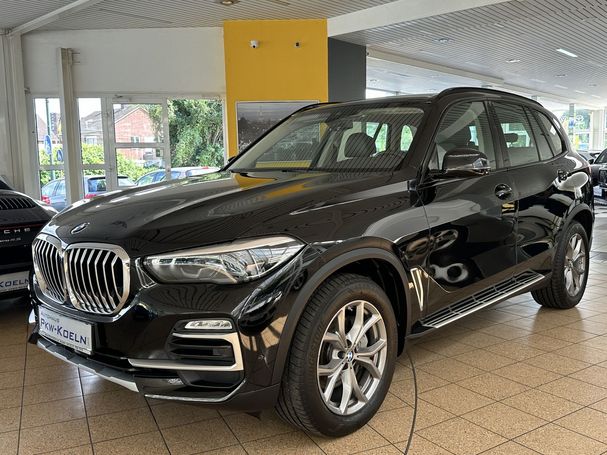 BMW X5 xDrive 210 kW image number 1