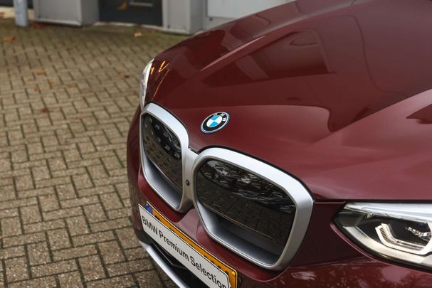 BMW iX3 210 kW image number 32