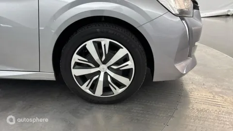 Car image 20