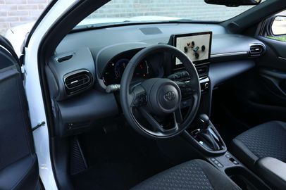 Car image 13