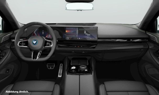 BMW 550 e xDrive 360 kW image number 4