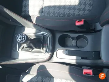 Car image 23