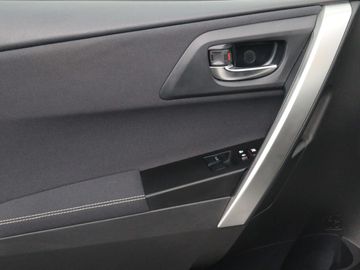 Car image 31