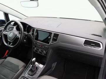 Car image 35