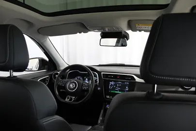 Car image 21