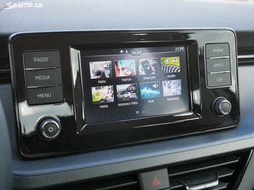 Car image 15