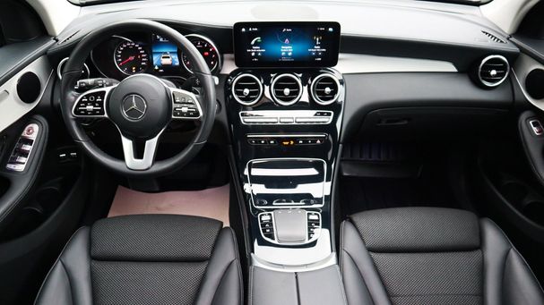 Mercedes-Benz GLC 300 e 235 kW image number 6