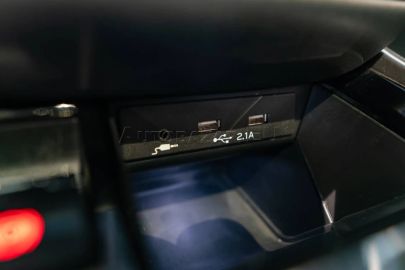 Car image 37