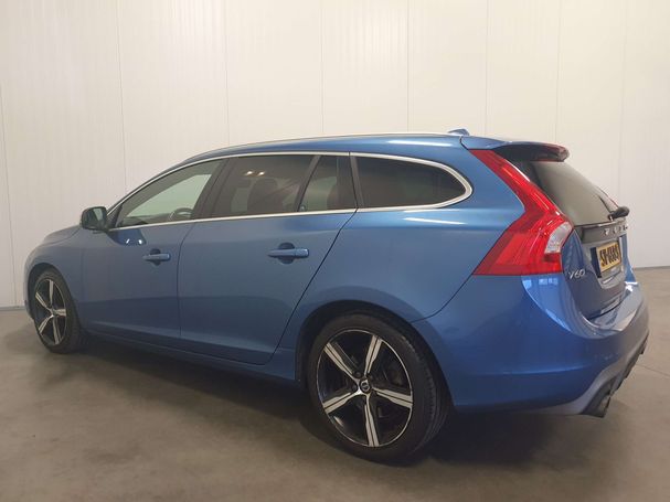 Volvo V60 T4 140 kW image number 4