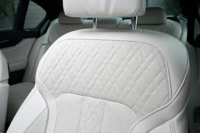Car image 48