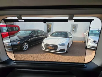 Car image 40