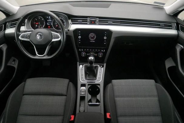 Volkswagen Passat 110 kW image number 8