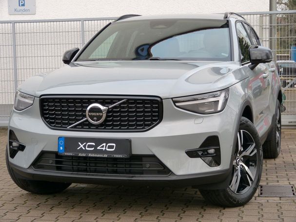 Volvo XC40 B3 Plus Dark 120 kW image number 1