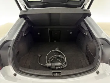 Car image 46