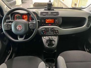 Car image 14