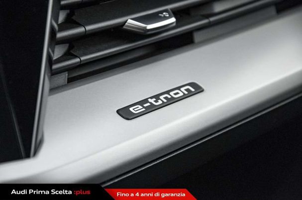 Audi Q4 40 e-tron S-line 150 kW image number 14