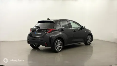 Car image 4