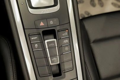 Car image 36