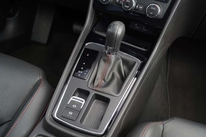 Car image 33