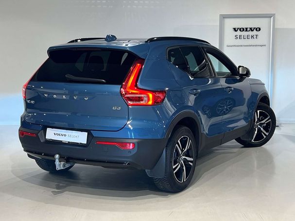 Volvo XC40 B3 Dark 120 kW image number 2