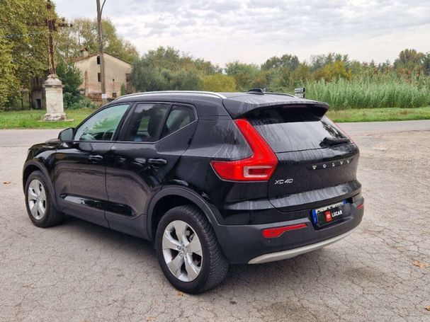 Volvo XC40 T2 Geartronic Momentum 95 kW image number 4