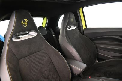 Car image 26