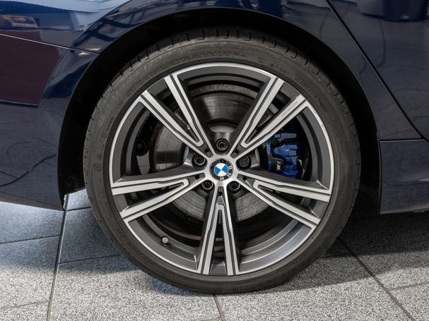 BMW 330e Touring M Sport xDrive 215 kW image number 8