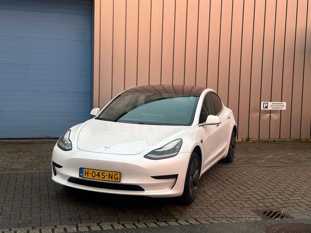 Tesla Model 3 60 Plus 175 kW image number 2