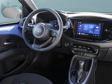 Car image 3