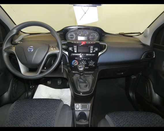 Lancia Ypsilon 51 kW image number 6