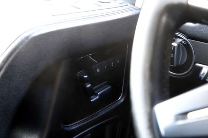 Car image 36