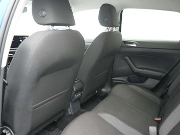 Car image 36