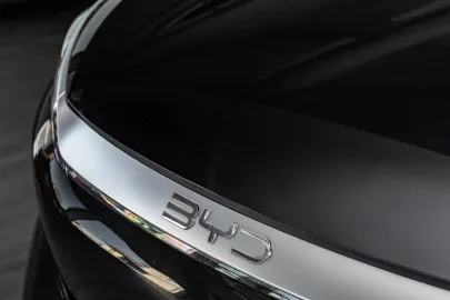 Car image 30