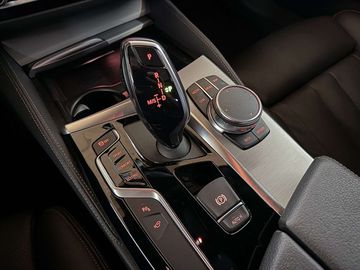 Car image 36