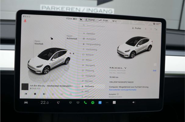 Tesla Model Y Long Range AWD 258 kW image number 22