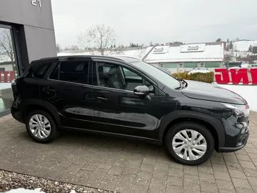 Car image 4