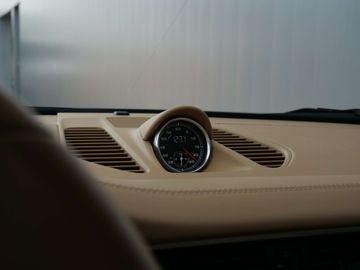 Car image 39