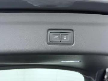 Car image 41