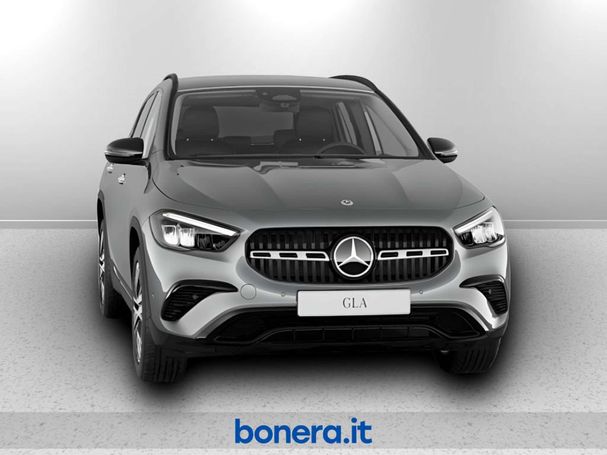 Mercedes-Benz GLA 200 d 4Matic 110 kW image number 1