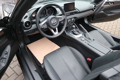 Car image 24