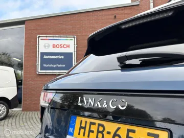 Car image 30