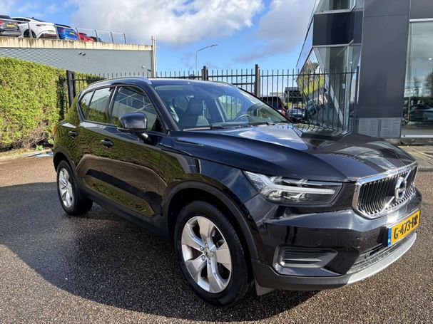 Volvo XC40 T3 Momentum Pro 120 kW image number 2