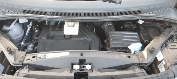 Car image 17