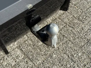 Car image 40