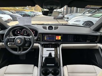 Car image 27